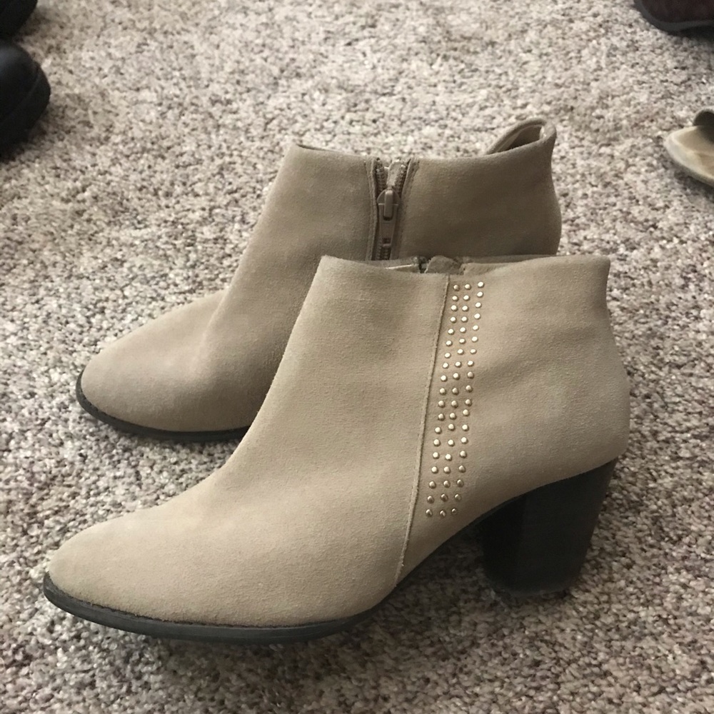 Vionic booties